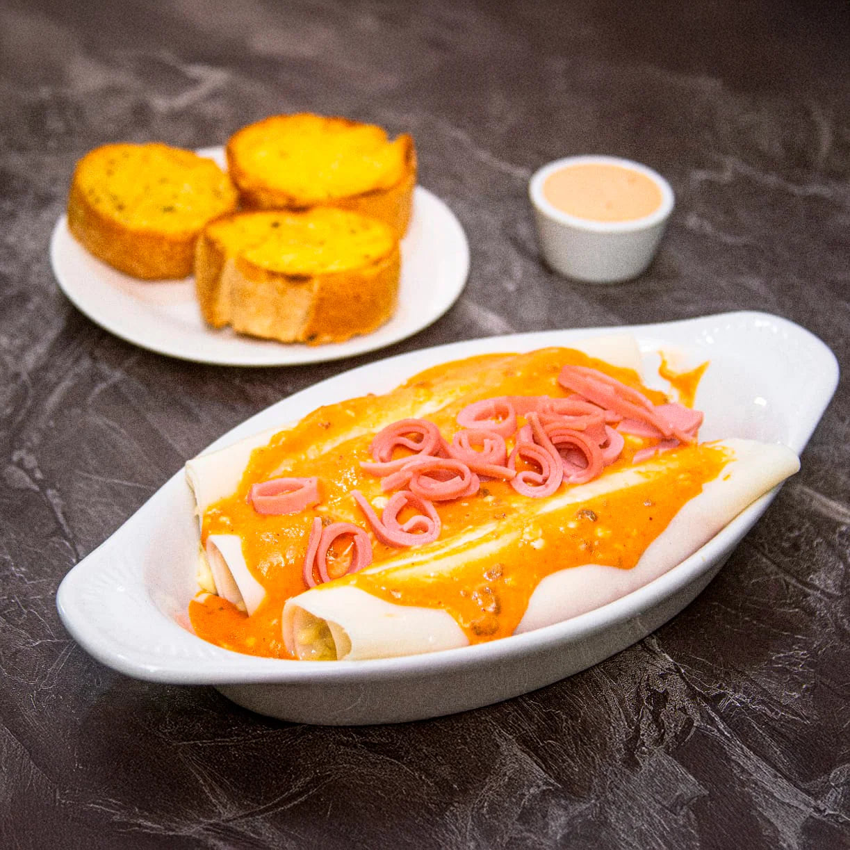 Canelones de jamón y queso a la  Aurora