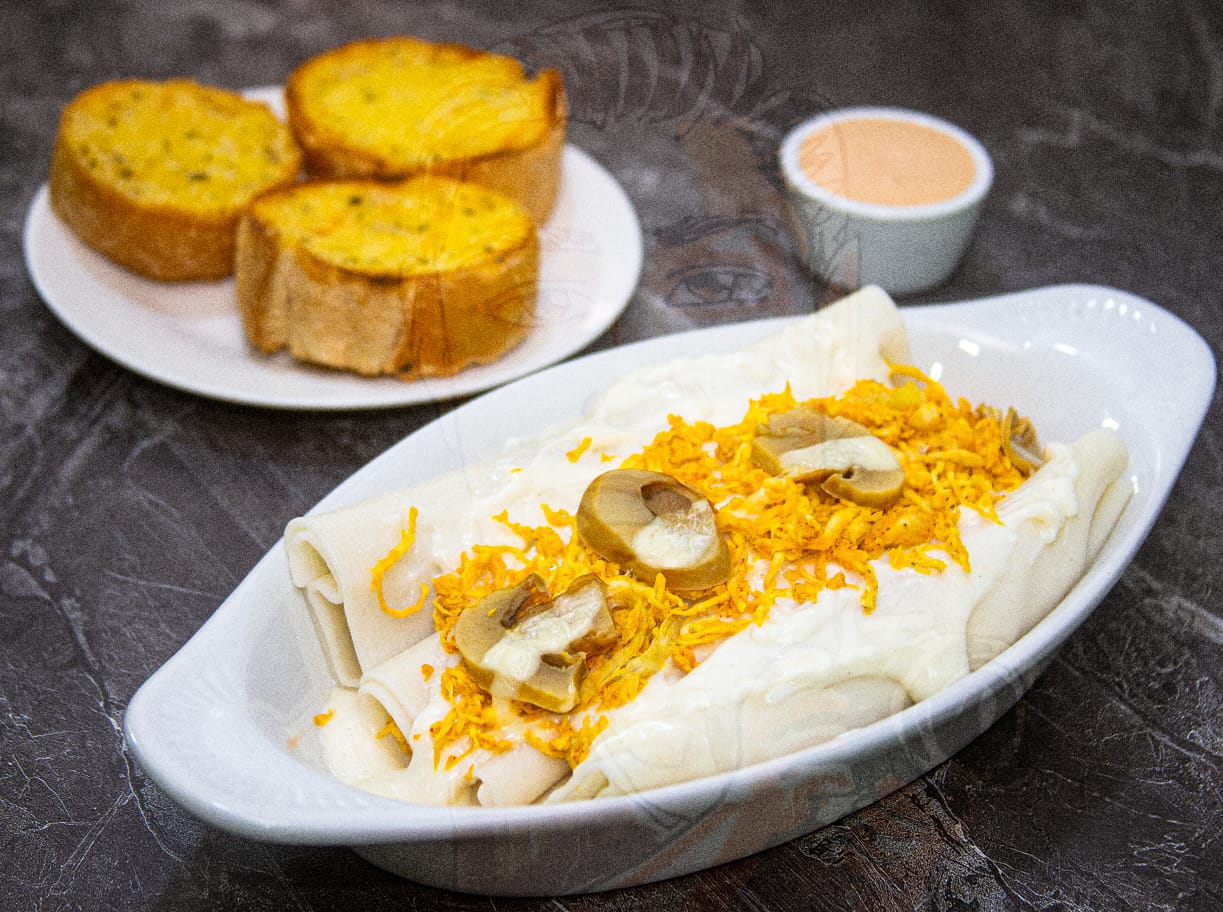 Canelones con pollo y champiñones