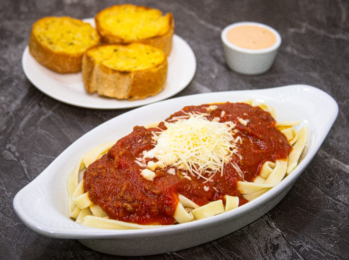 Fetuccini en salsa boloñesa